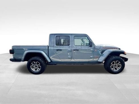 Used 2025 Jeep Gladiator Mojave image 10