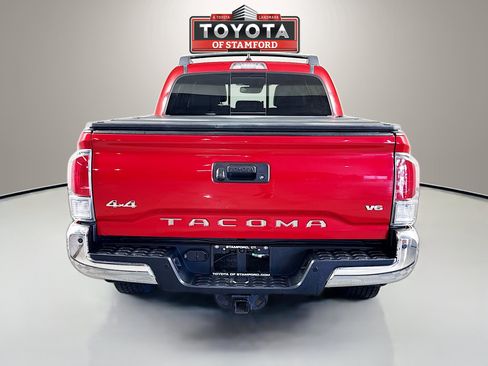 Used 2021 Toyota Tacoma TRD Off-Road w/ TRD Premium Off Road Package AWD/4WD image 6