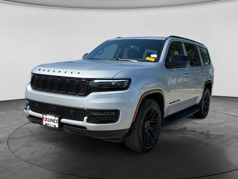 Used 2024 Jeep Wagoneer Series II AWD/4WD image 4