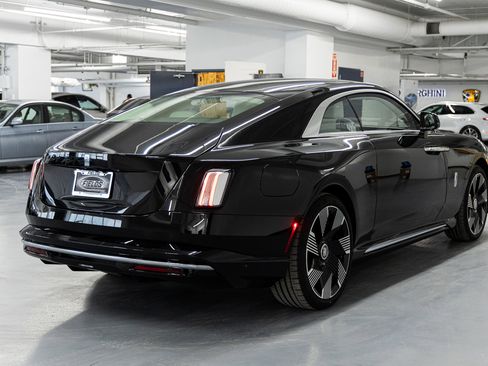 New 2026 Rolls-Royce Spectre image 5