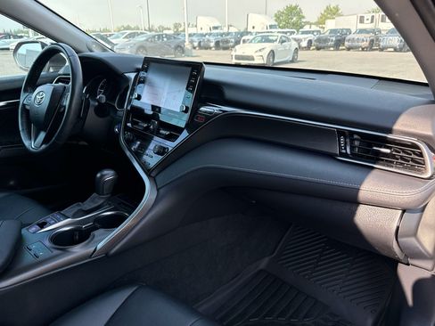 Used 2022 Toyota Camry XSE w/ Navigation Upgrade Package FWD image 18