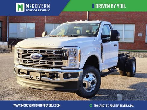 New 2025 Ford F350 XL w/ XL Chrome Package image 1