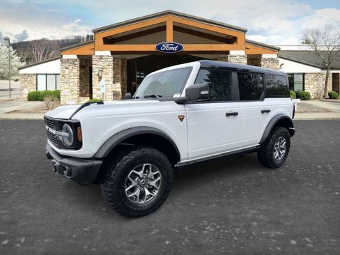 Used 2025 Ford Bronco Badlands AWD/4WD image 1