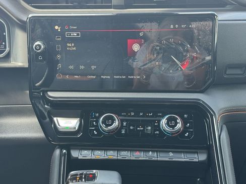 Used 2024 GMC Sierra 1500 AT4 w/ AT4 Premium Package image 26