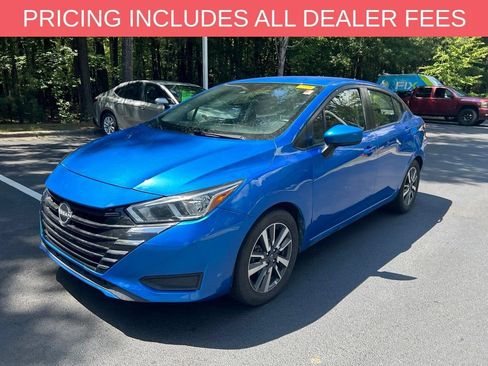 Used 2023 Nissan Versa SV FWD image 3