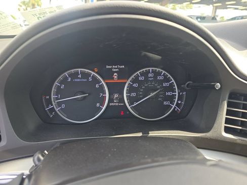 Used 2019 Acura ILX FWD image 2