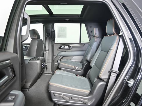 Used 2025 GMC Yukon AT4 image 18