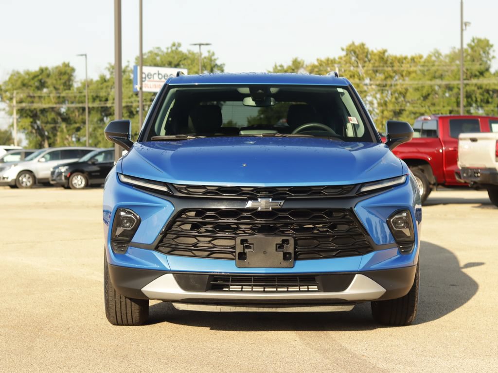 Used 2024 Chevrolet Blazer LT w/ Convenience Package FWD image 2