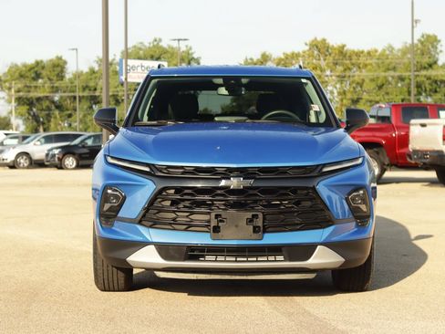 Used 2024 Chevrolet Blazer LT w/ Convenience Package FWD image 2