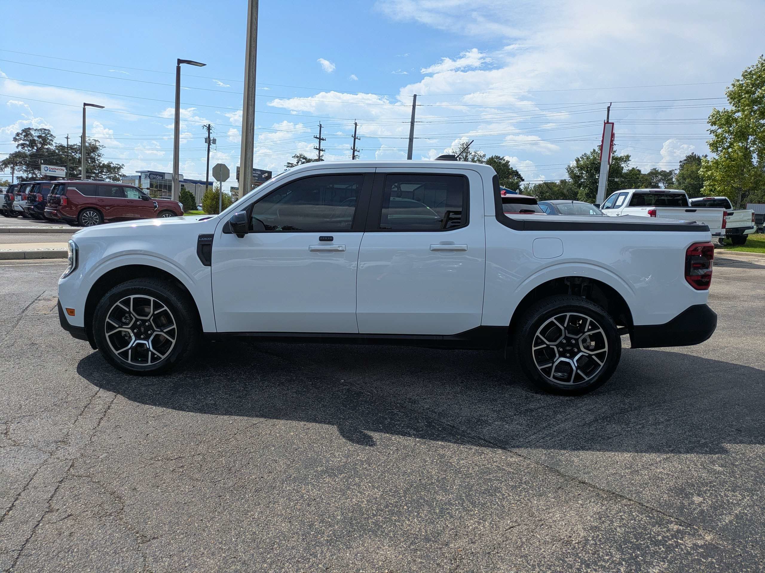 Used 2025 Ford Maverick Lariat w/ 4K Tow Package AWD/4WD image 7