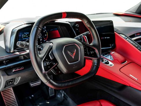 Used 2020 Chevrolet Corvette Stingray Preferred Cpe w/ 2LT Preferred Equipment Group RWD image 18