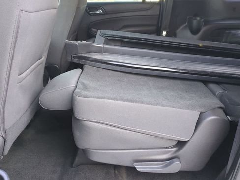 Used 2017 Chevrolet Suburban LS image 18