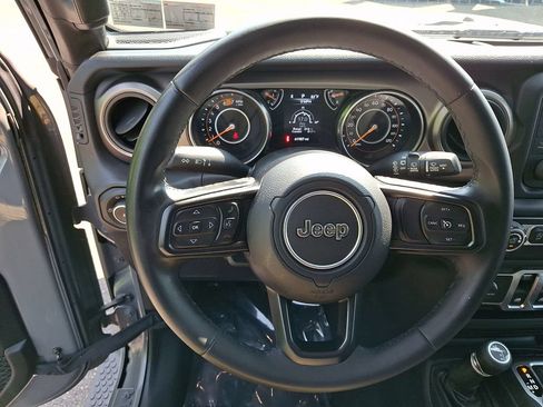 Used 2018 Jeep Wrangler Sport AWD/4WD image 18