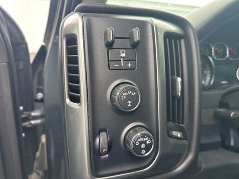 Used 2019 Chevrolet Silverado 1500 LT w/ All Star Edition image 10