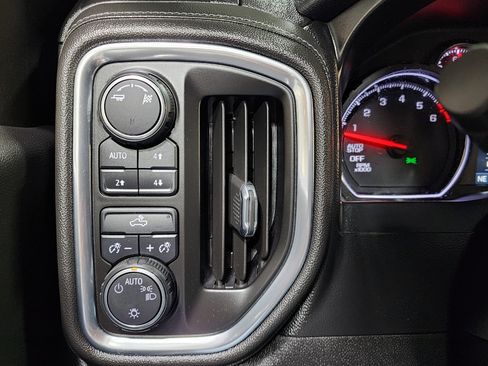 Used 2019 Chevrolet Silverado 1500 LT w/ All-Star Edition image 36