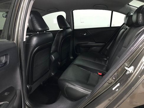Used 2014 Honda Accord Sport image 19