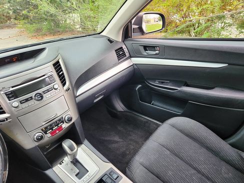 Used 2011 Subaru Legacy 2.5i Premium w/ All-Weather Pkg image 23