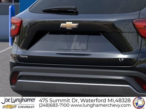 New 2026 Chevrolet Trax LT w/ Driver Confidence Package FWD image 16