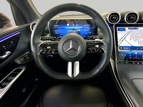 Used 2023 Mercedes-Benz GLC 300 4MATIC image 5