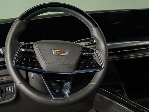 Used 2025 Cadillac Escalade V AWD/4WD image 20