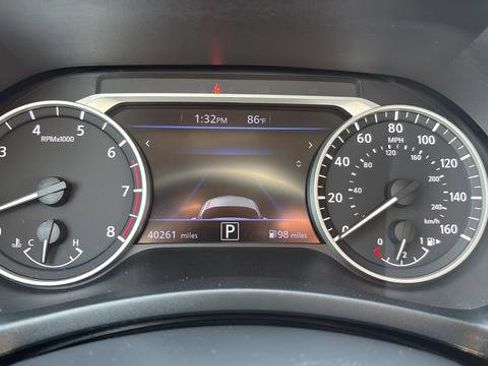 Used 2022 Nissan Sentra SV FWD image 16