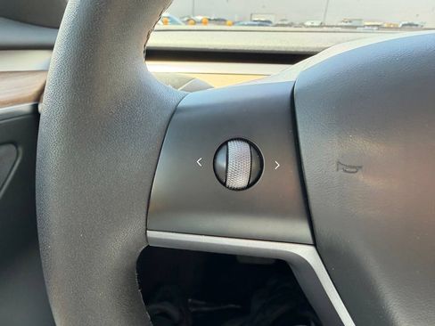 Used 2023 Tesla Model 3 Standard Range RWD image 15