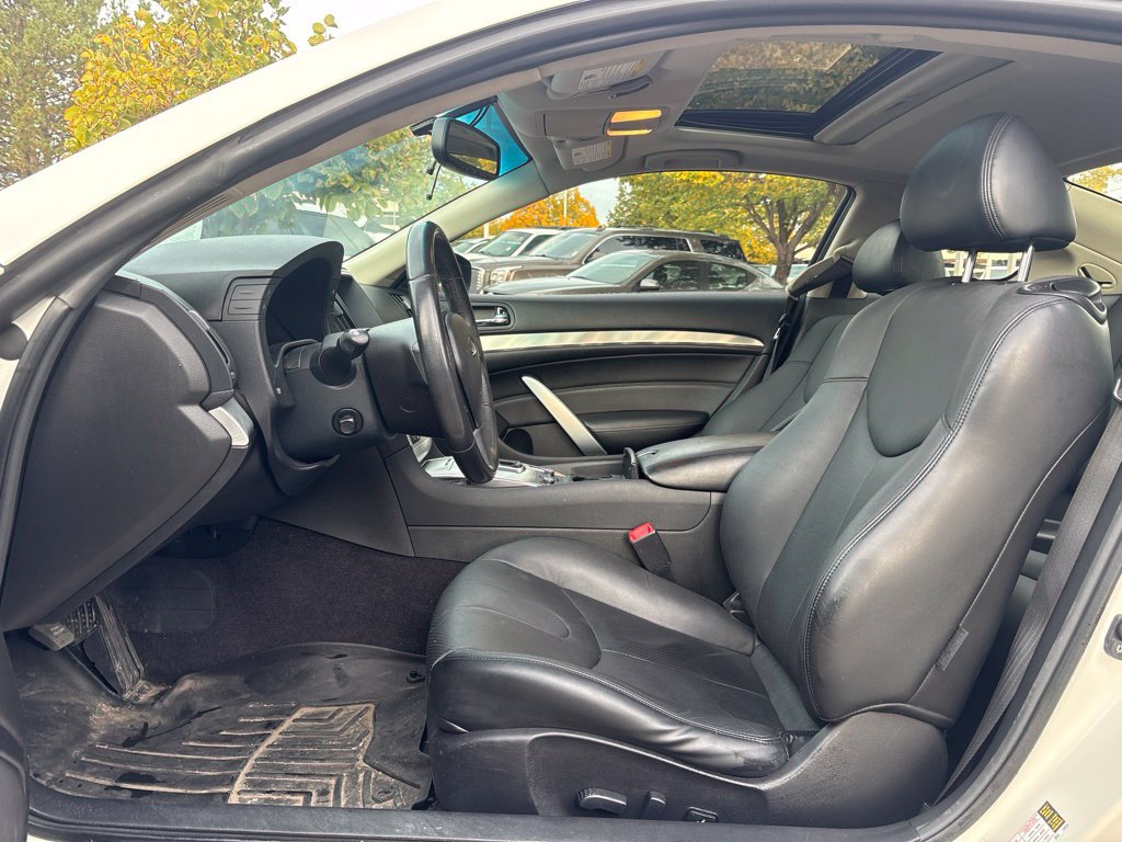 Used 2015 INFINITI Q60 AWD Coupe w/ Premium Package image 10