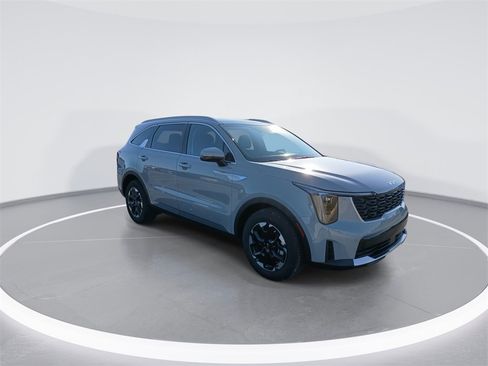 New 2026 Kia Sorento S image 2