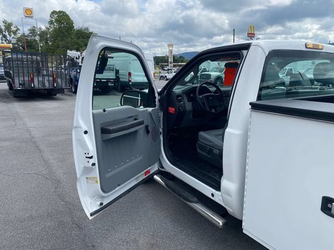 Used 2016 Ford F250 XL RWD image 8