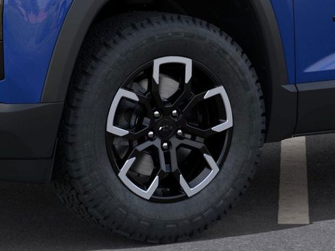 New 2025 Chevrolet Equinox ACTIV w/ Safety and Technology Package AWD/4WD image 9