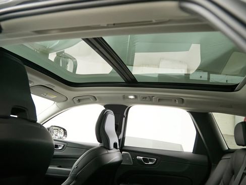 Certified 2023 Volvo XC60 T8 Ultimate w/ Climate Package AWD/4WD image 22