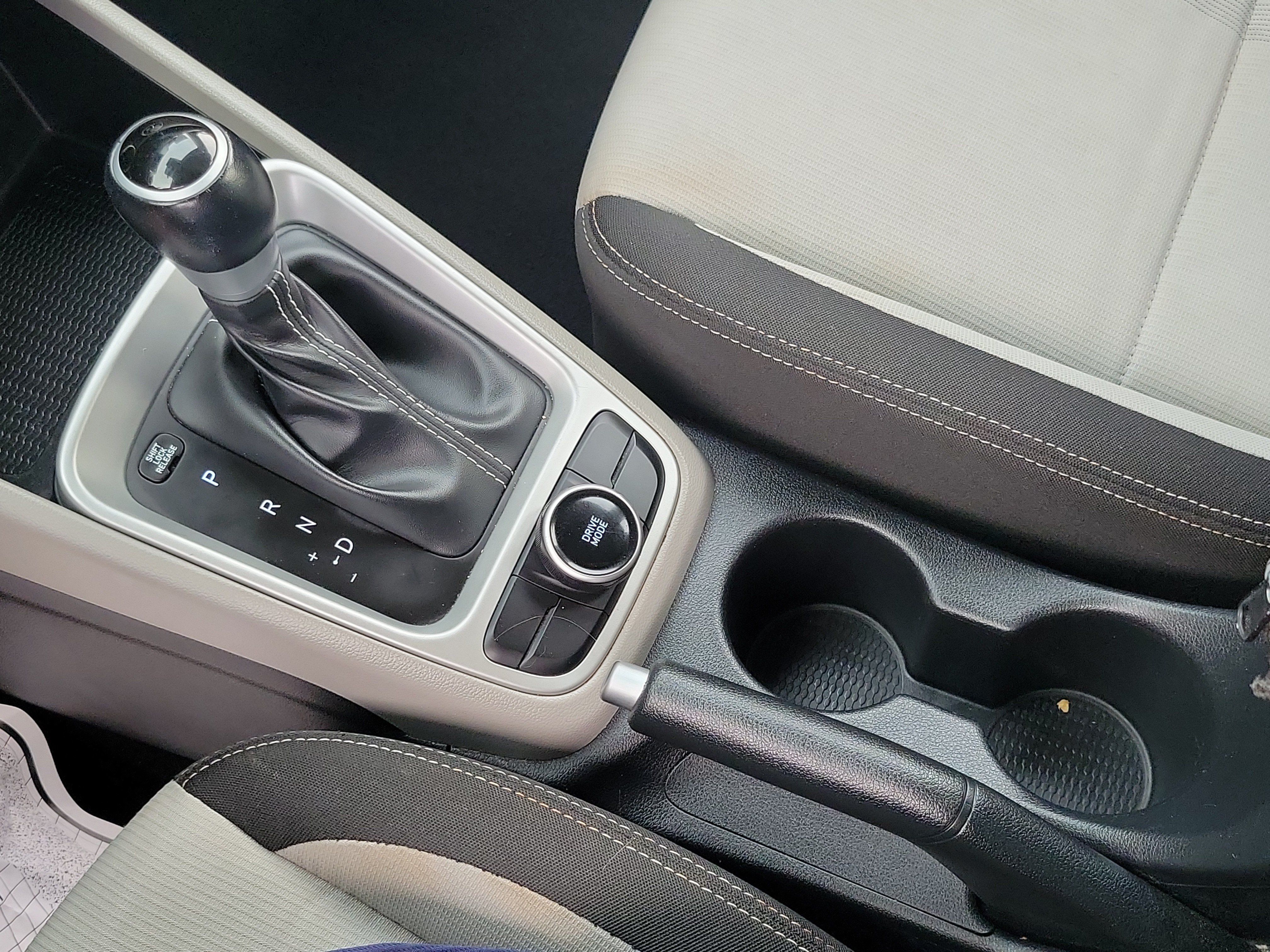 Certified 2024 Hyundai Venue SEL FWD image 16