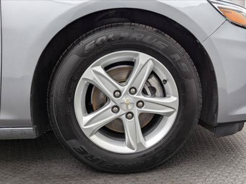 Used 2024 Chevrolet Malibu LS FWD image 30