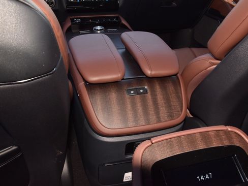 New 2025 Lincoln Navigator L Reserve image 19