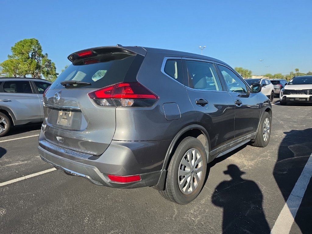 Used 2020 Nissan Rogue S FWD image 16