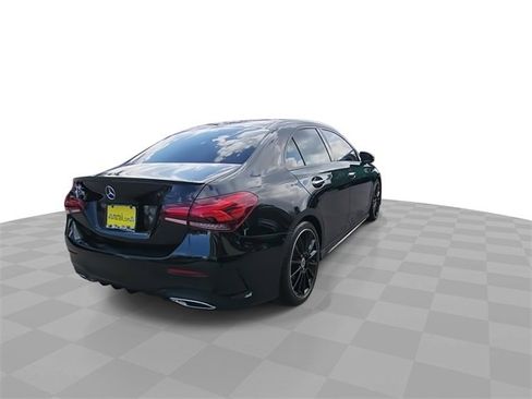 Used 2022 Mercedes-Benz A 220 image 8