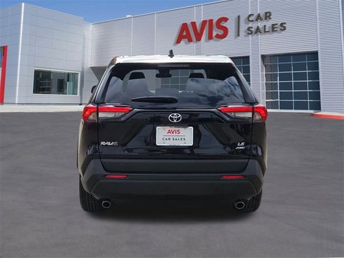 Used 2025 Toyota RAV4 LE image 5