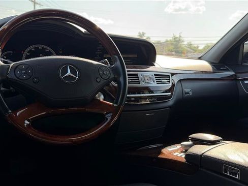 Used 2012 Mercedes-Benz S 550 4MATIC image 23