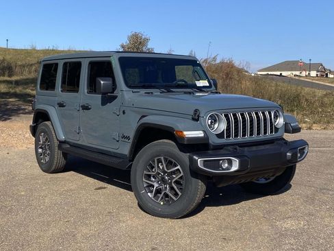 New 2026 Jeep Wrangler Sahara image 33