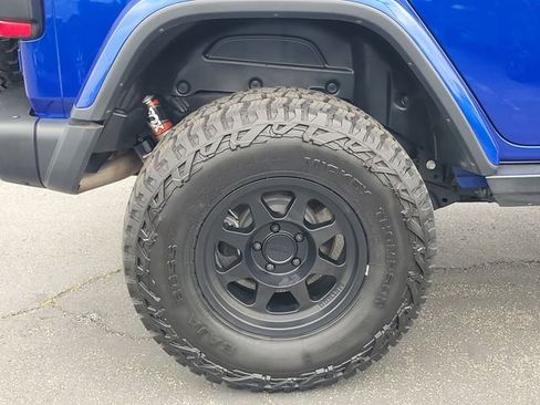 Used 2018 Jeep Wrangler Unlimited Rubicon w/ Dual Top Group AWD/4WD image 7