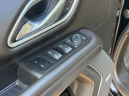 Used 2021 Chevrolet Suburban LT w/ LT Signature Package AWD/4WD image 21