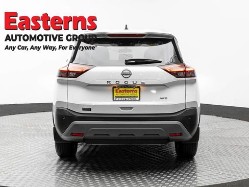Used 2023 Nissan Rogue S AWD/4WD image 6
