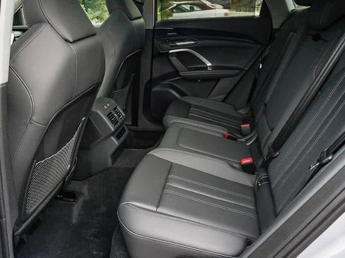 New 2025 Audi Q5 Premium Plus image 21