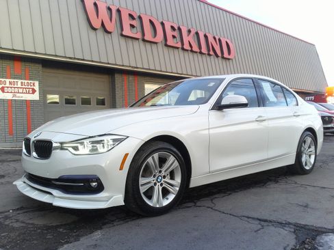 Used 2017 BMW 330i xDrive xDrive image 1