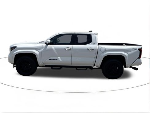 Used 2024 Toyota Tacoma TRD Sport w/ TRD Sport Premium Package AWD/4WD image 6