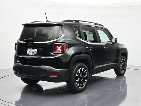 Used 2023 Jeep Renegade Latitude AWD/4WD image 5