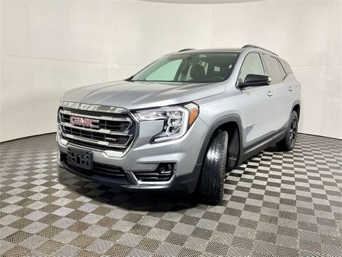 Used 2023 GMC Terrain AT4 image 7