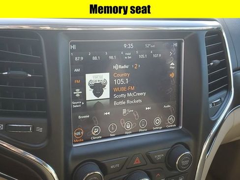 Used 2018 Jeep Grand Cherokee Overland image 16