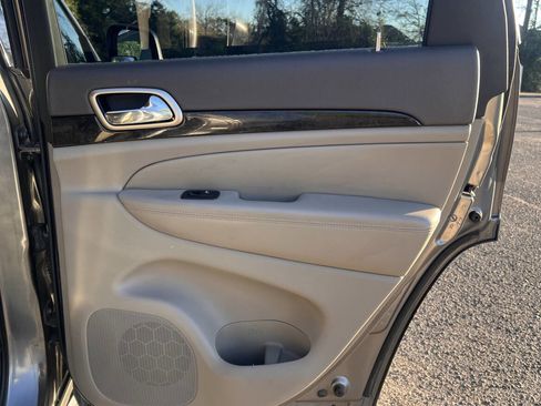 Used 2012 Jeep Grand Cherokee Laredo image 17