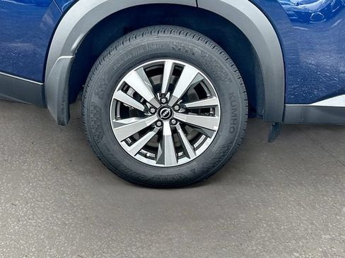 Certified 2025 Nissan Pathfinder SL AWD/4WD image 32